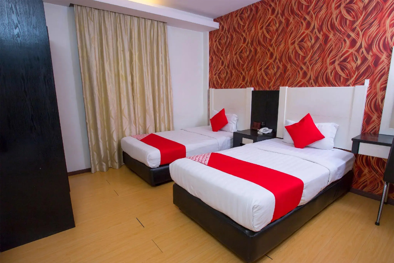 OYO 44037 King Park Hotel