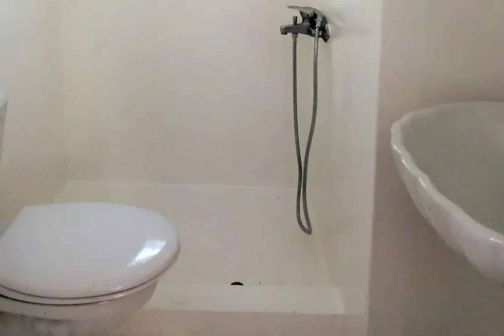 Red Rocks 900m from Parikia Center