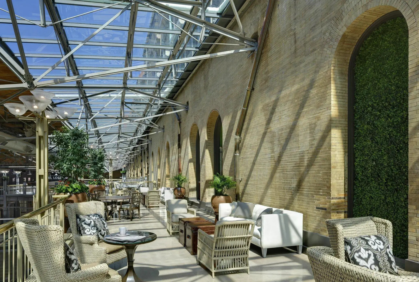 St. Louis Union Station Hotel, Curio Collection by Hilton