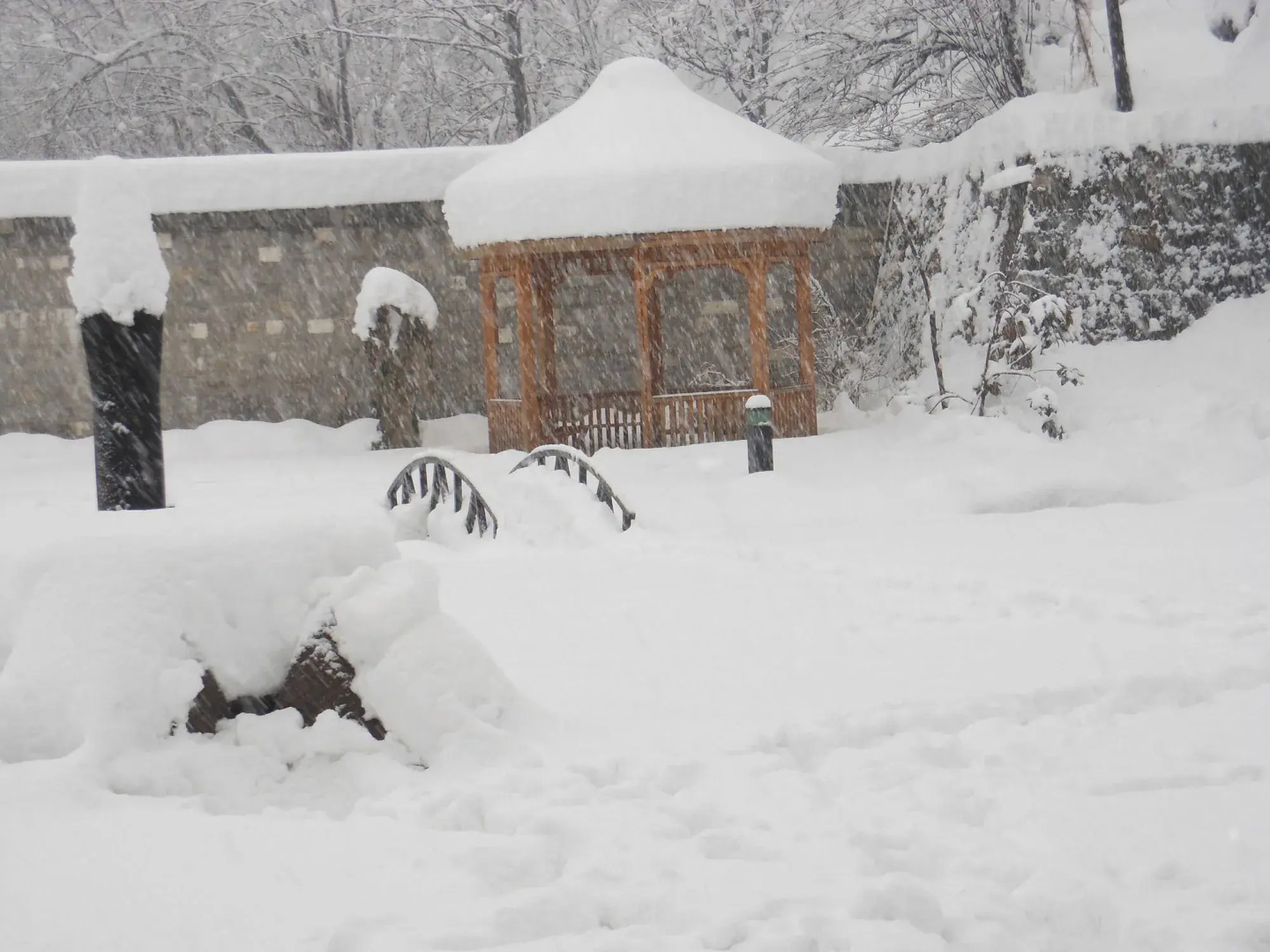 Rock Manali (A Unit of Vivaan Hospitality and Recreations)