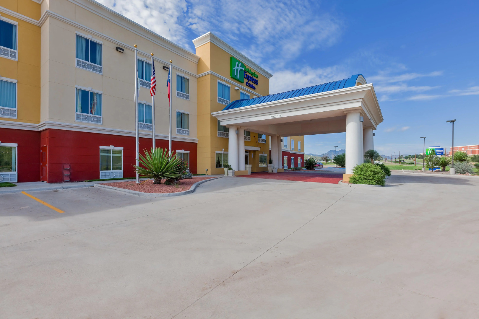 Holiday Inn Express & Suites Alpine Southeast by IHG