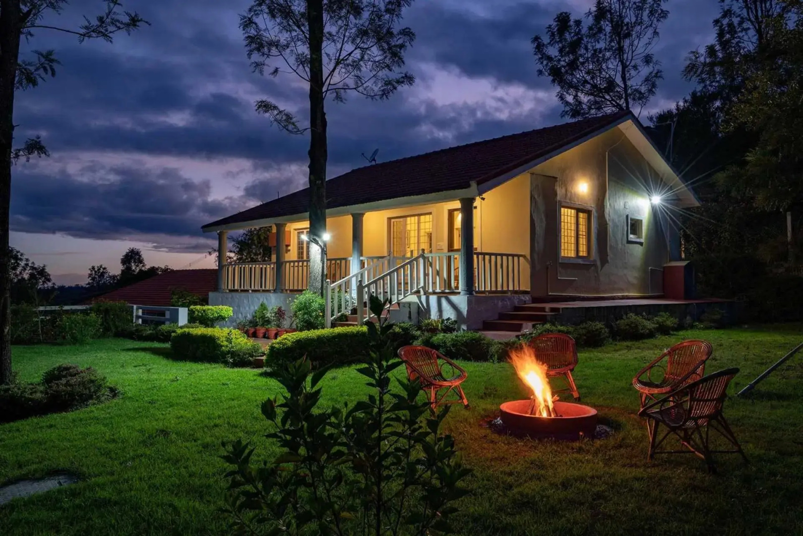 StayVista at Casa Pinnacle