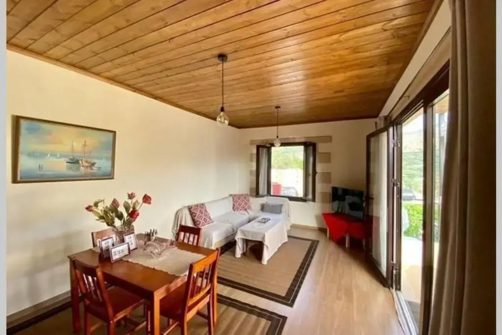 Nikos Traditional House