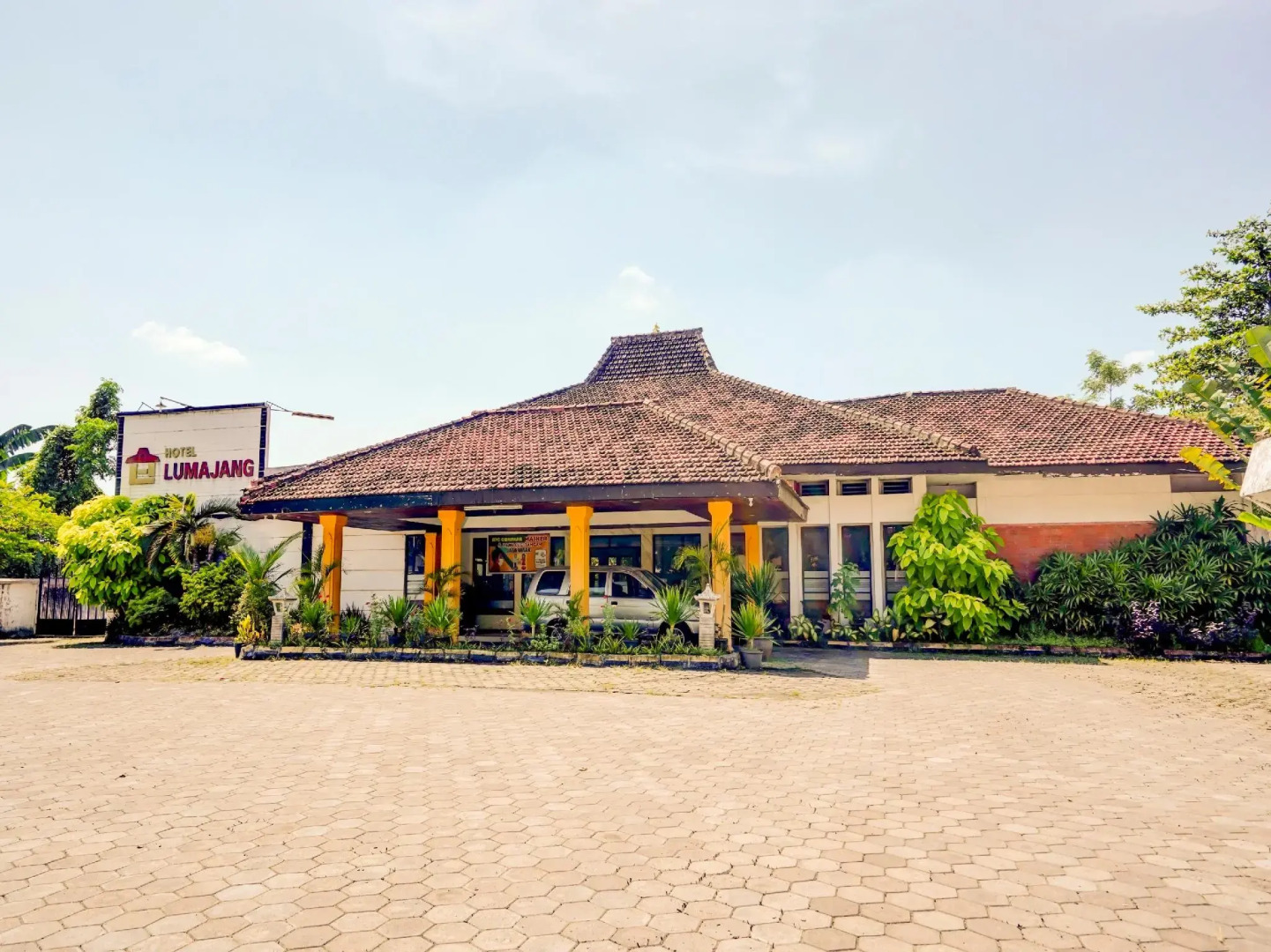 OYO 90250 Hotel Lumajang New