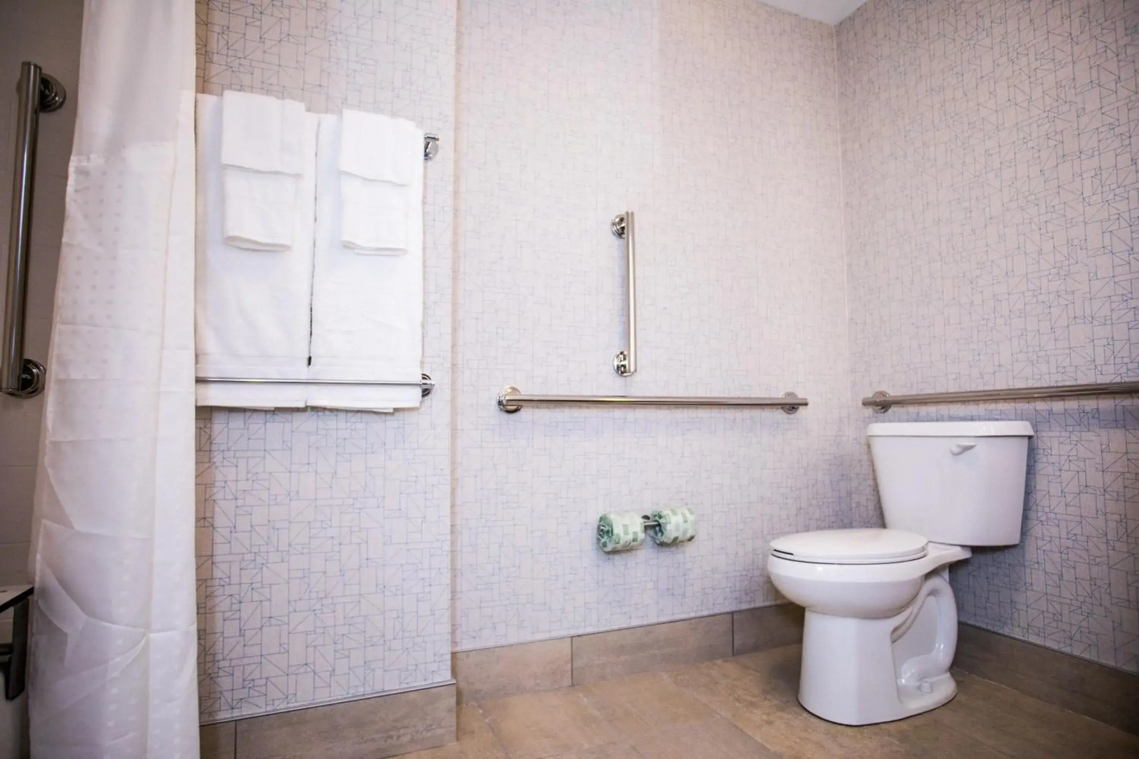 Holiday Inn Express & Suites Rehoboth Beach