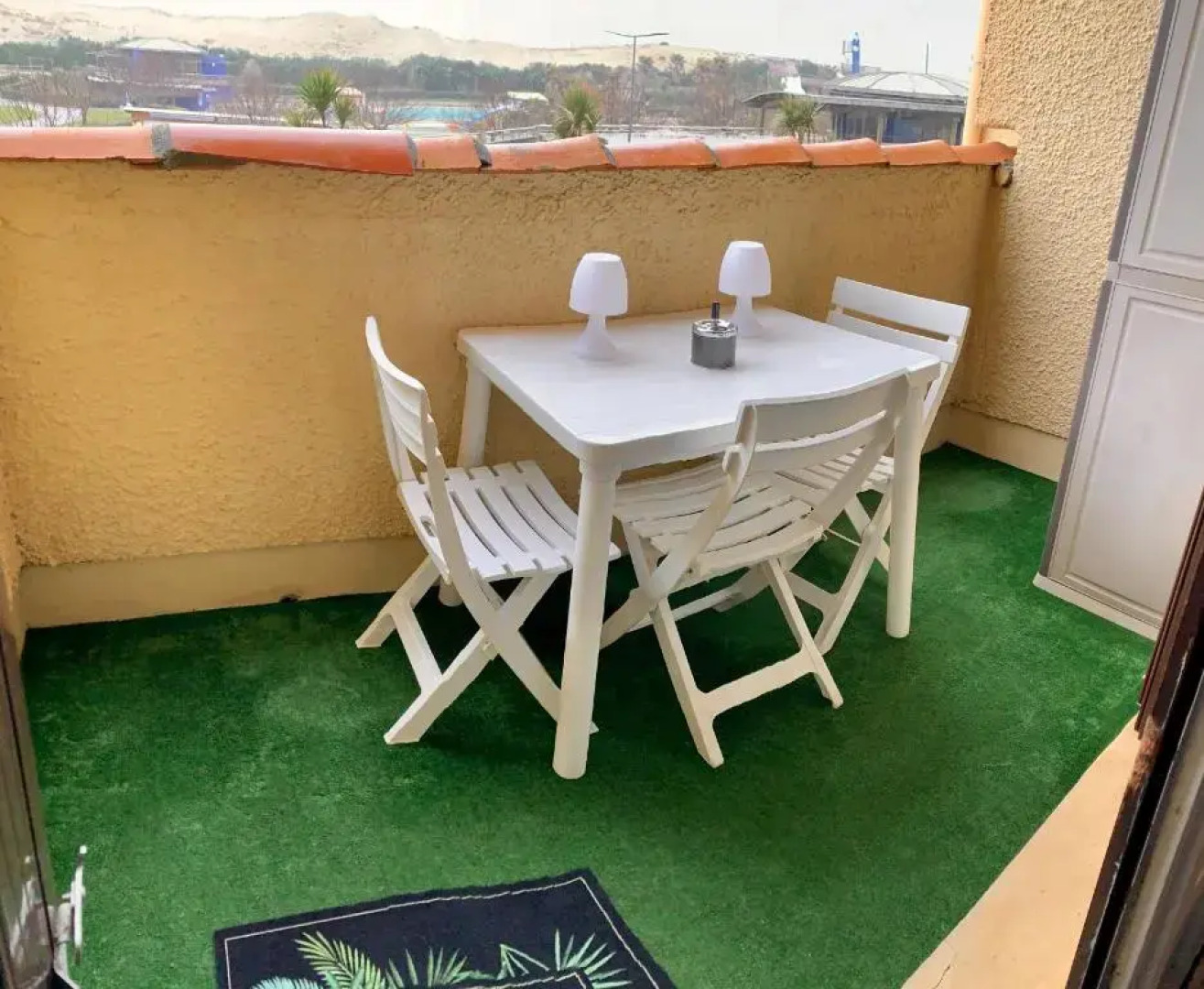 SEIGNOSSE PLAGES: Beau Studio équipé avec terrasse face aux dunes