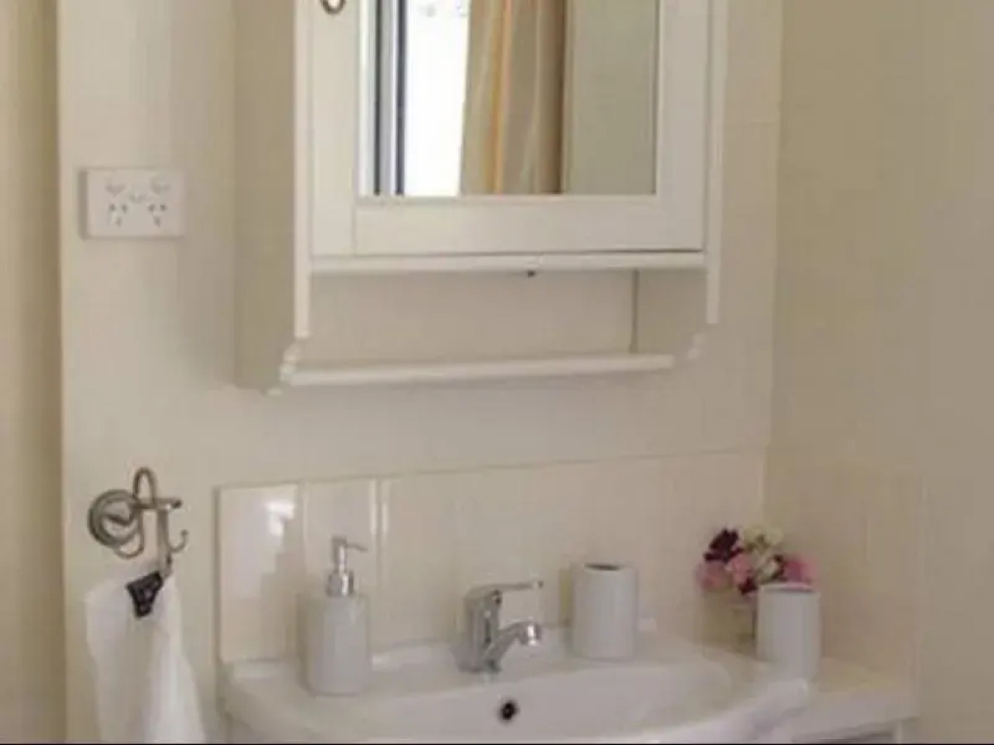 Stanley Goose Cottage