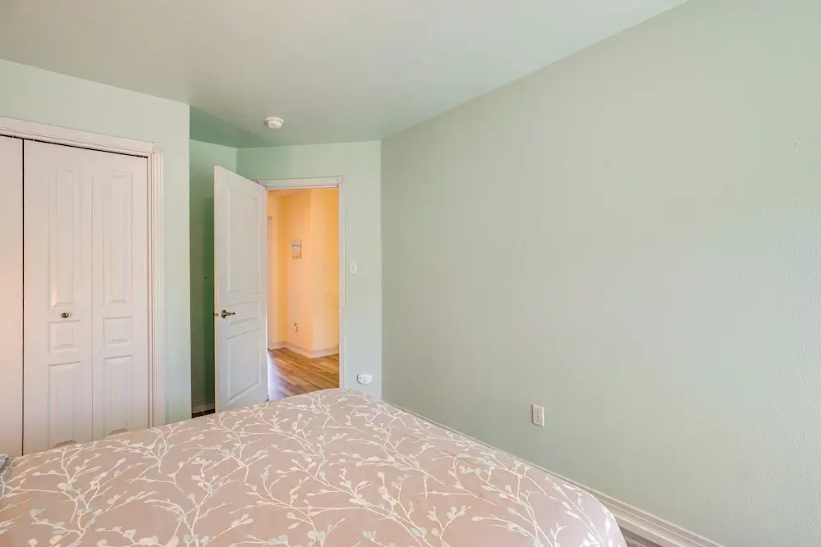 Walk to Shore: Home w/ Deck in Rockaway Beach!