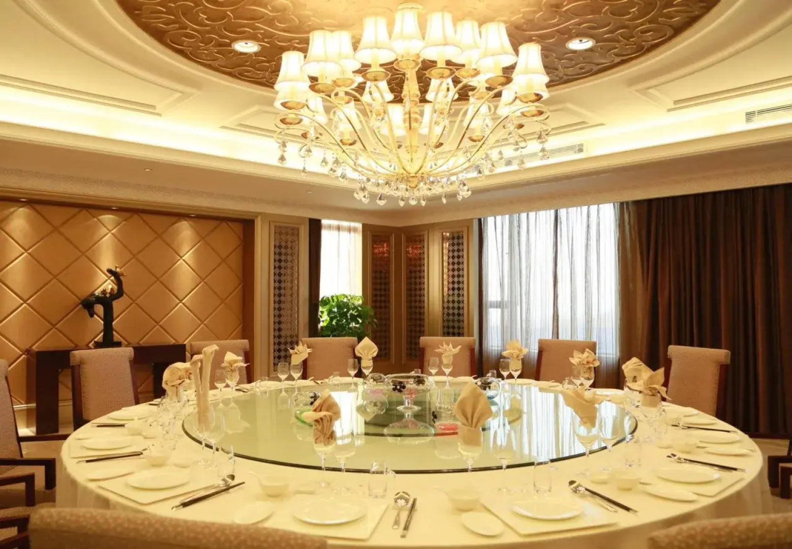 Canal Jinling Grand Hotel At Suqian