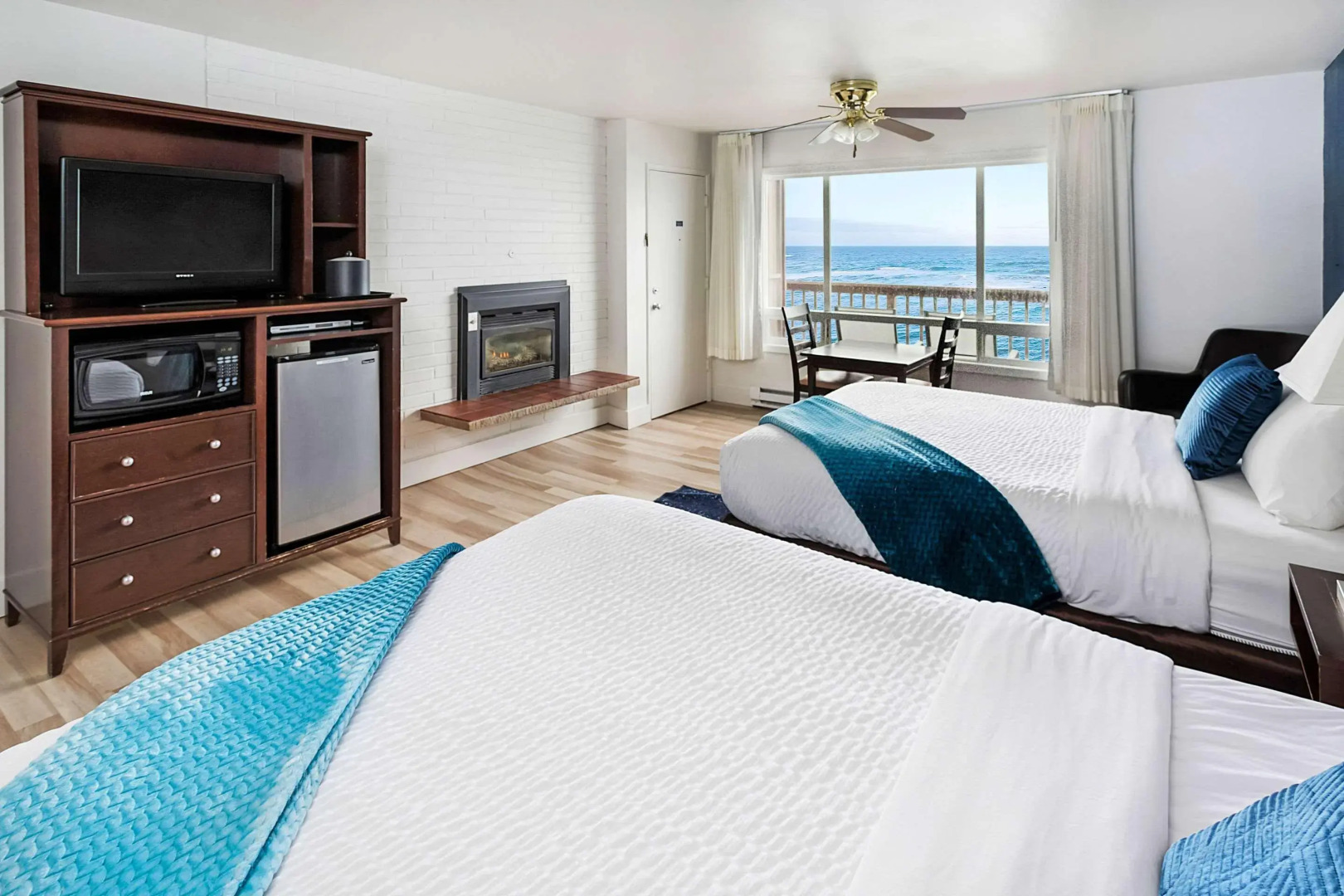 Clarion Inn Surfrider Resort
