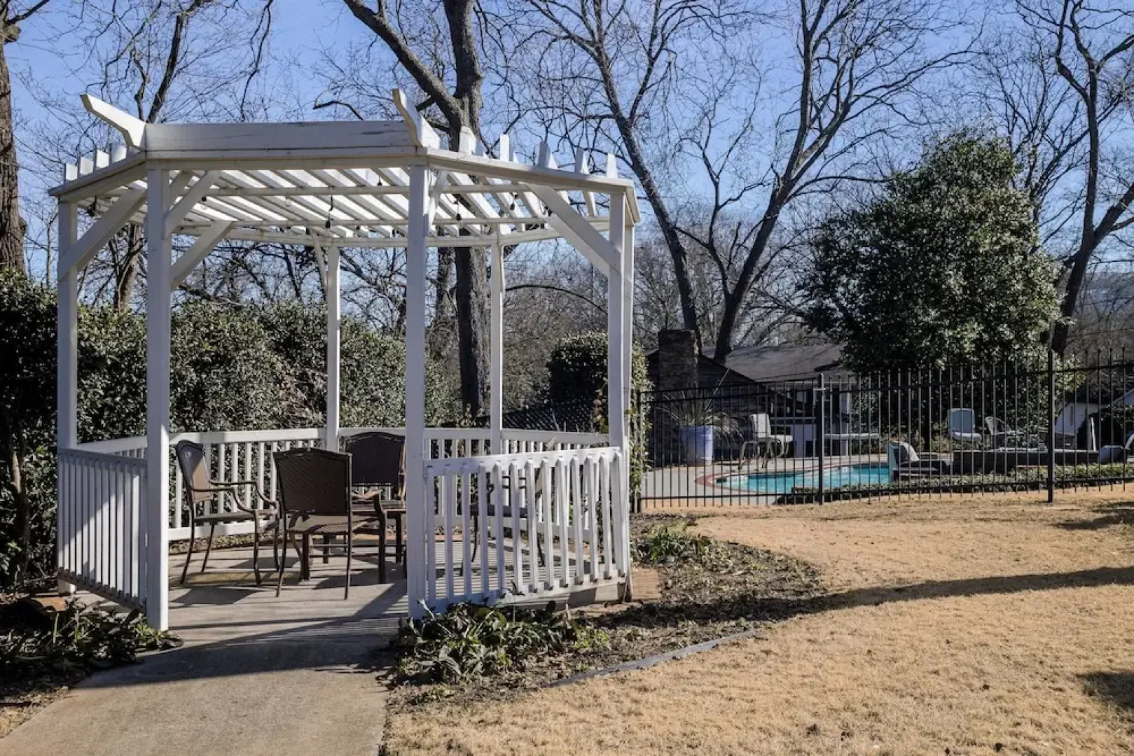 Stone Mountain Manor