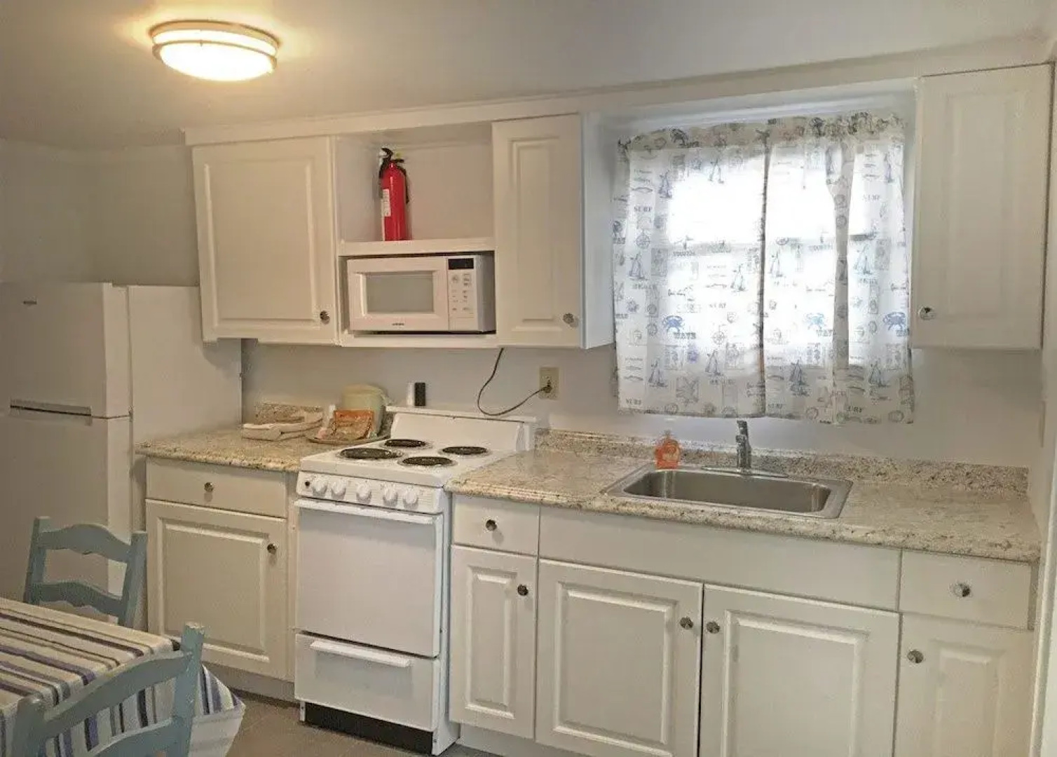 Carriage House Motel Cottages & Suites