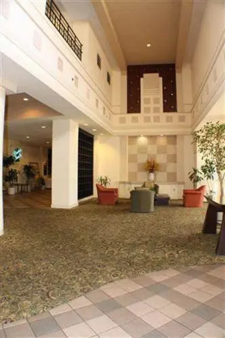 Clarion Hotel Deland