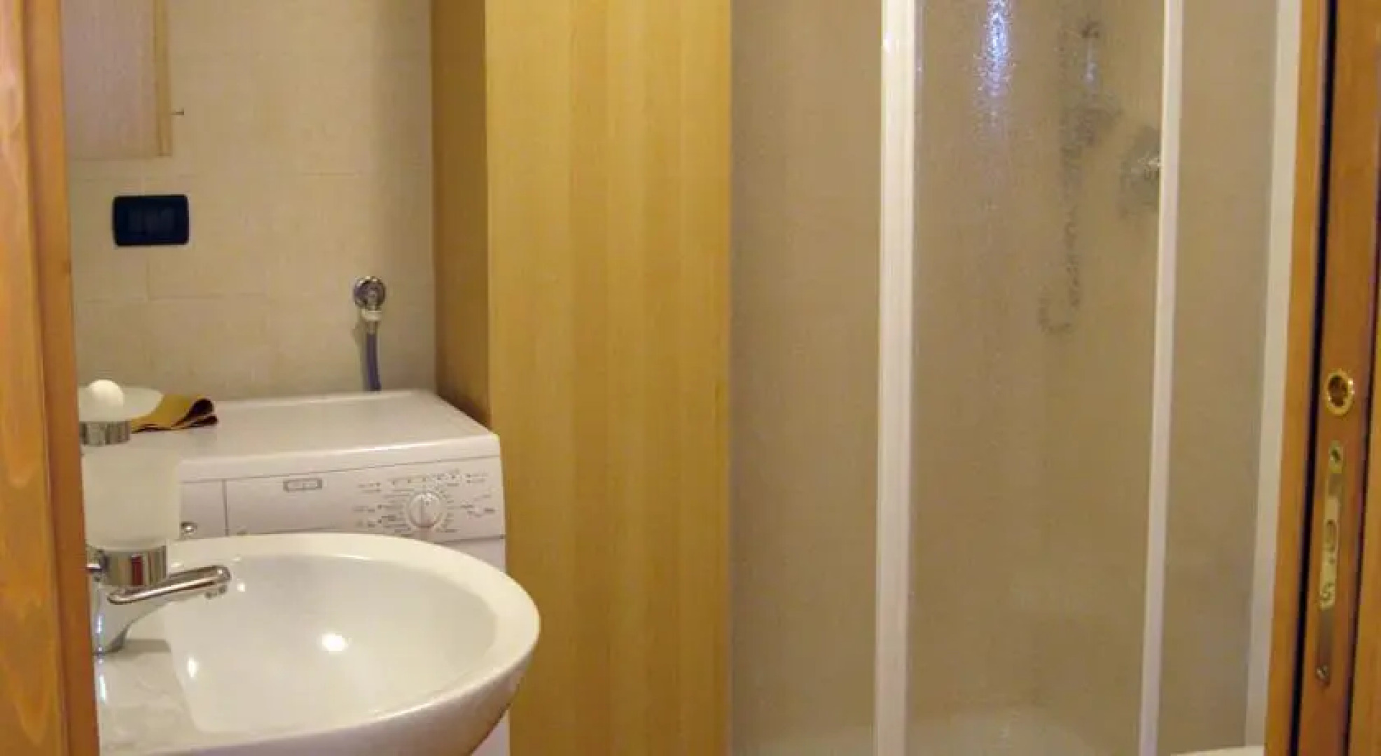 A lancienne fontaine