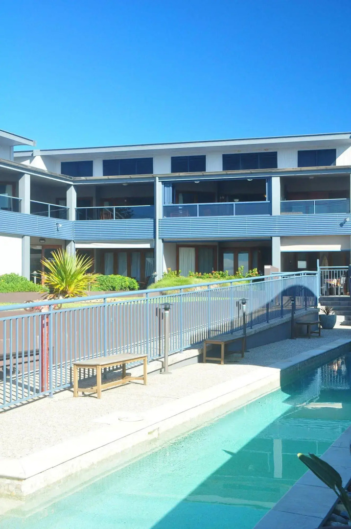 Lennox Point Holiday Apartments