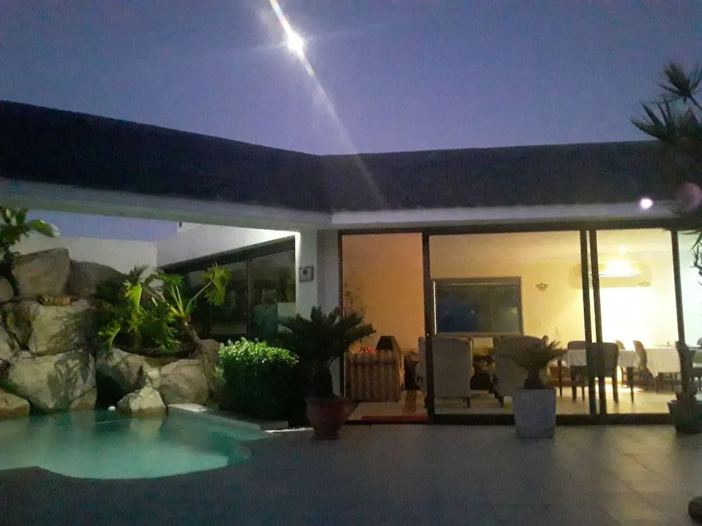 Kings Tide Boutique Hotel