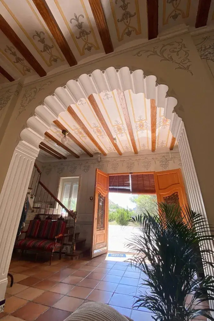 Room-orange Room Your Refuge of Tranqu