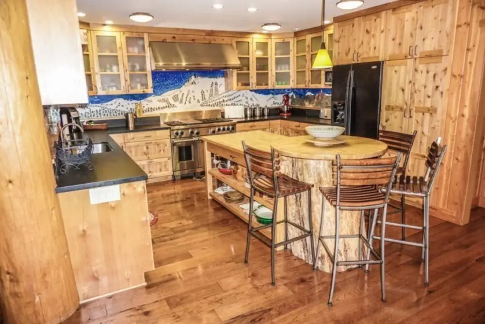 Palisades at Kirkwood Ski in out Luxury Home by RedAwning