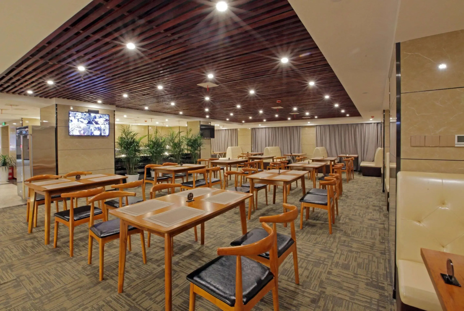 Days Hotel Zhangjiajie