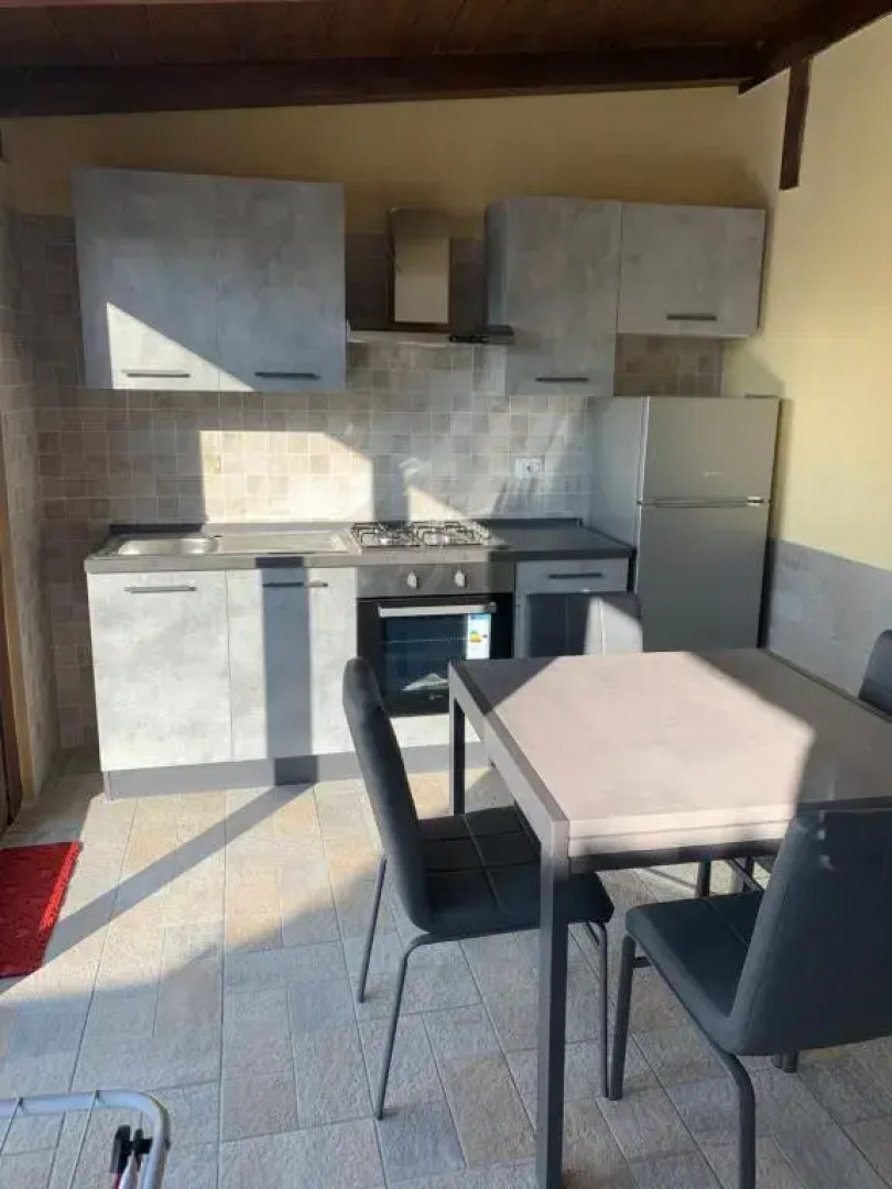 Appartamento in villa con piscina a 700m dal mare