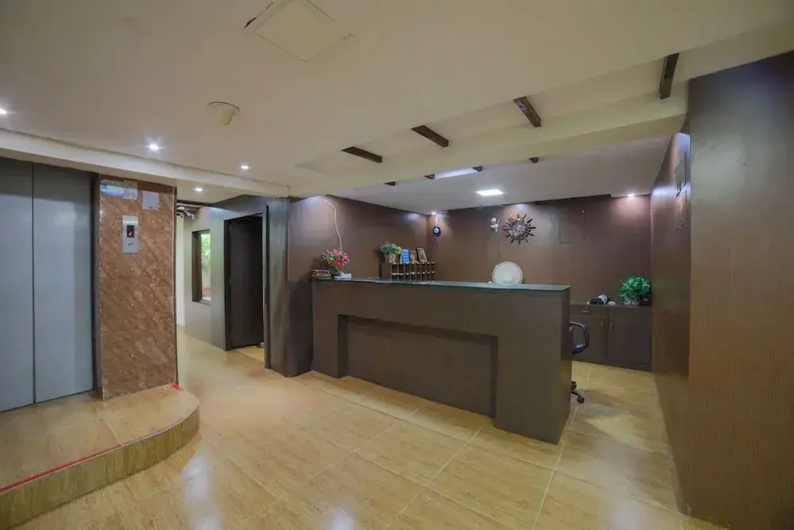 OYO 46286 Hotel Royal Regency