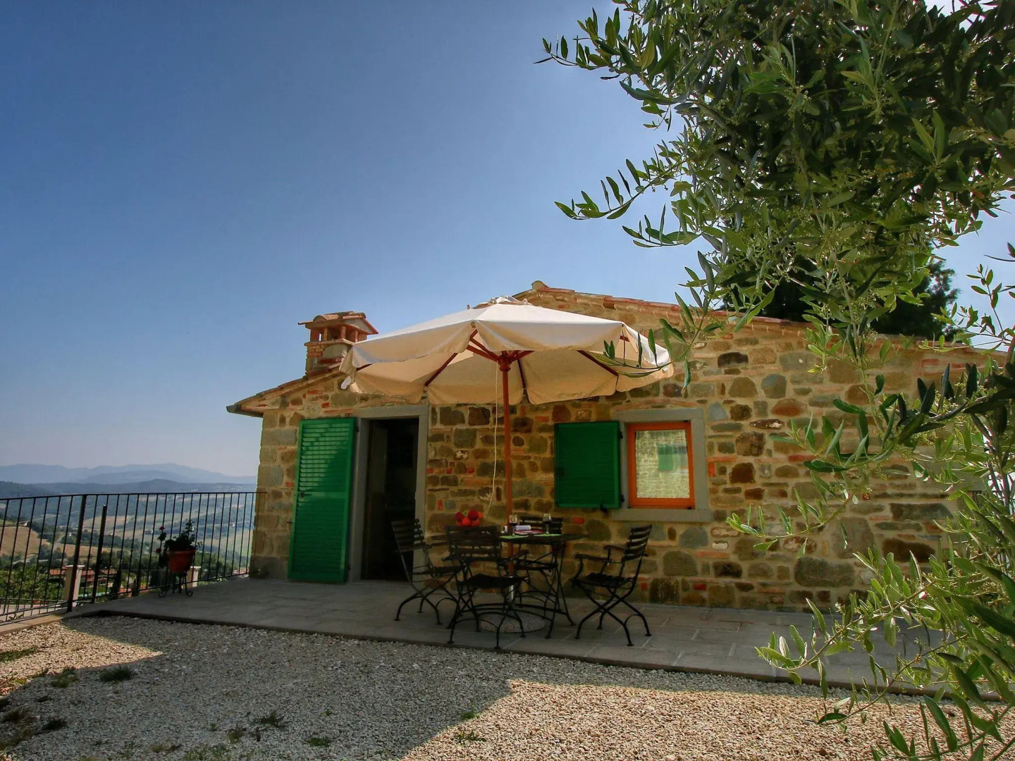 Dwelling in Renovated Barn near Birthplace of Michelangelo