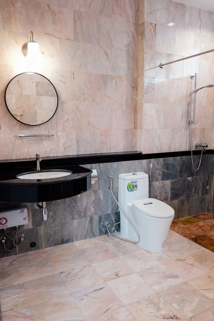 The Lake House Ko Yo