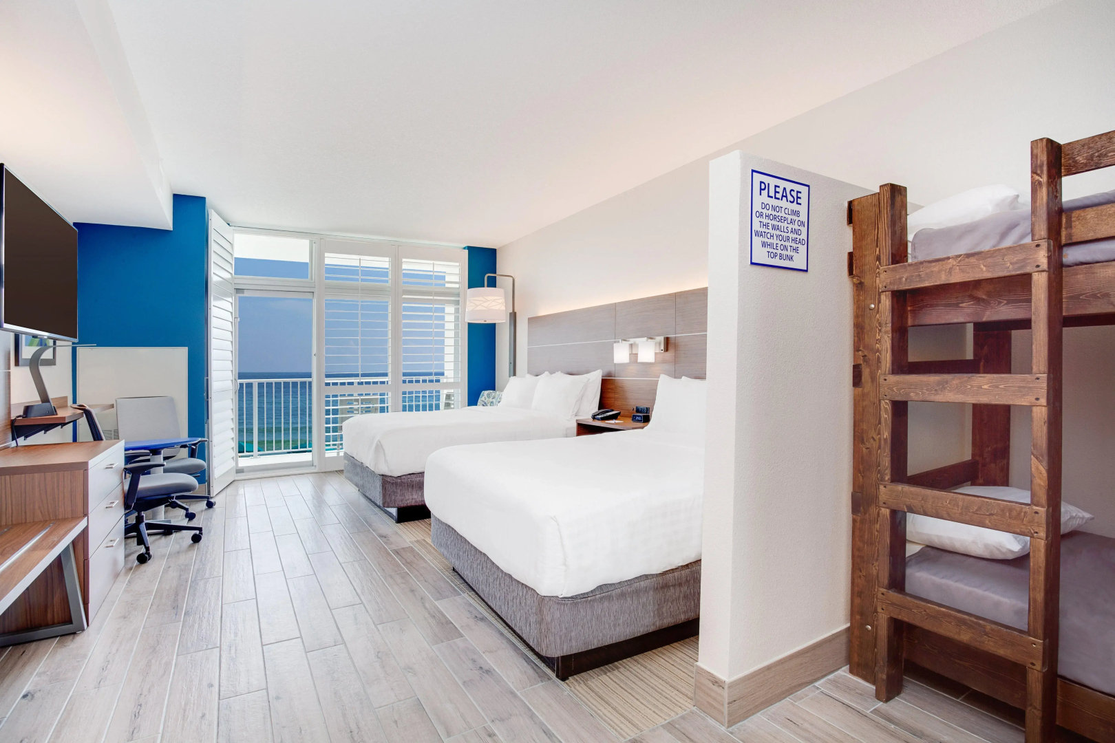 Holiday Inn Express & Suites Panama City Beach - Beachfront by IHG