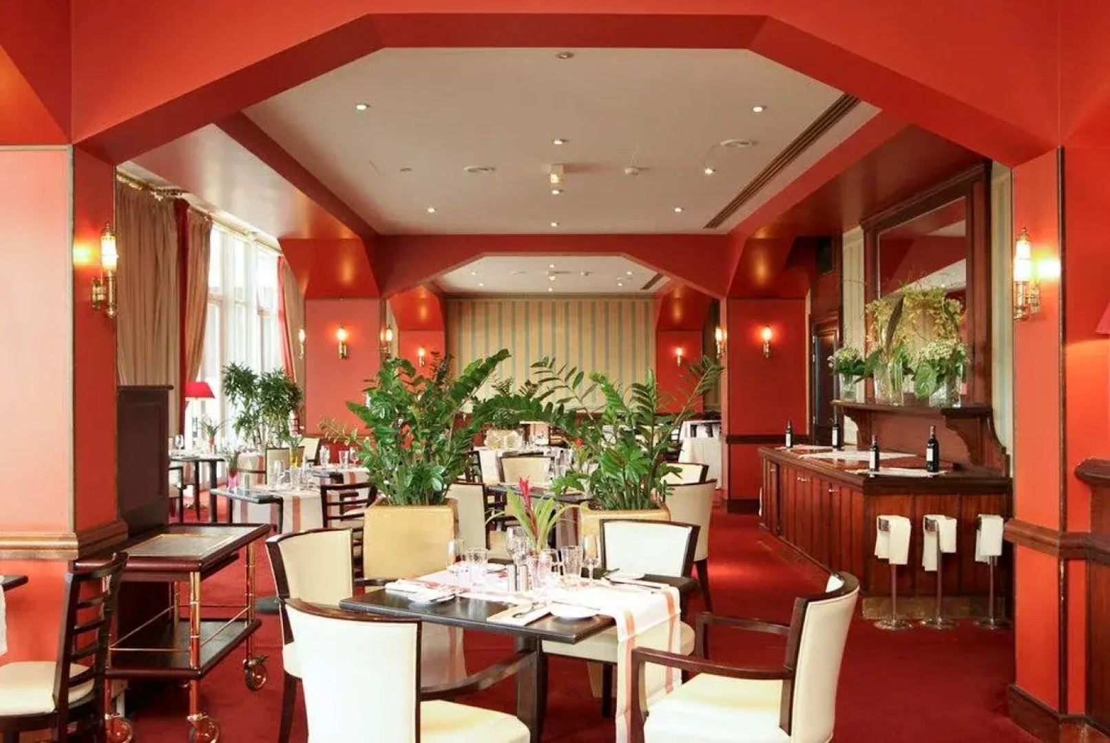 Hôtel du Lac dEnghien les Bains