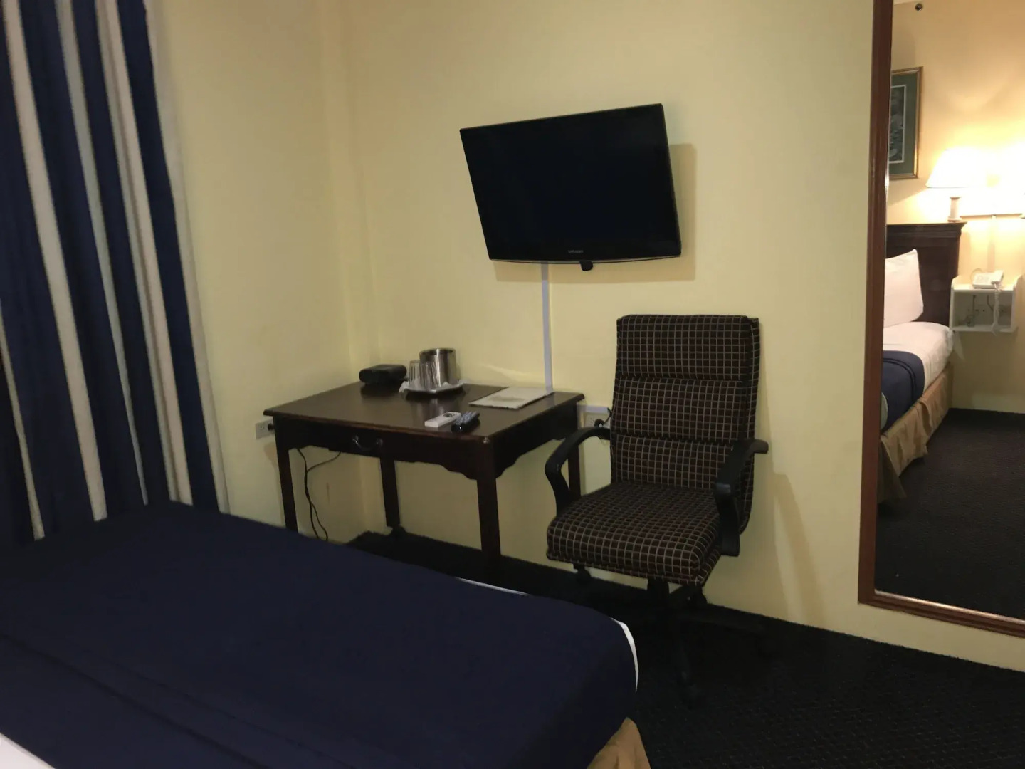 Airport Suites Hotel