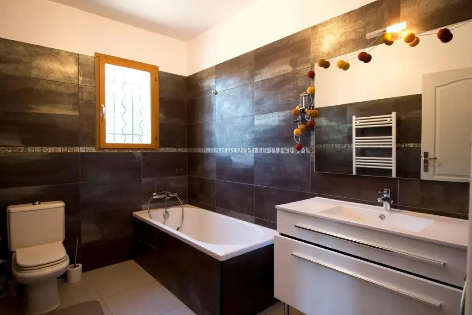 Jolie Maison avec piscine à 10min d’Aix enProvence