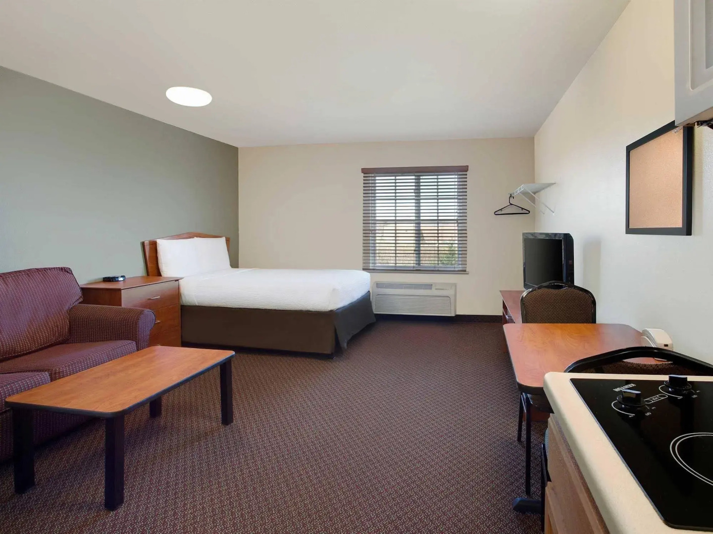 WoodSpring Suites Richmond Colonial Heights Fort Gregg-Adams