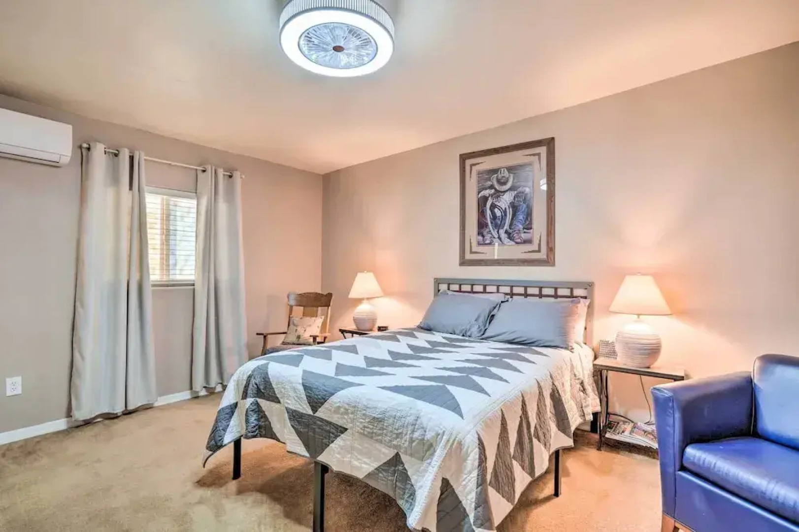 Western-style Phoenix Home: 15 Mi to Lake Pleasant