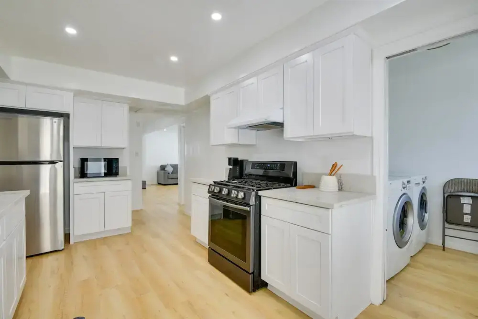 Pico Rivera Home w/ Patio ~ 20 Mi to Disney!