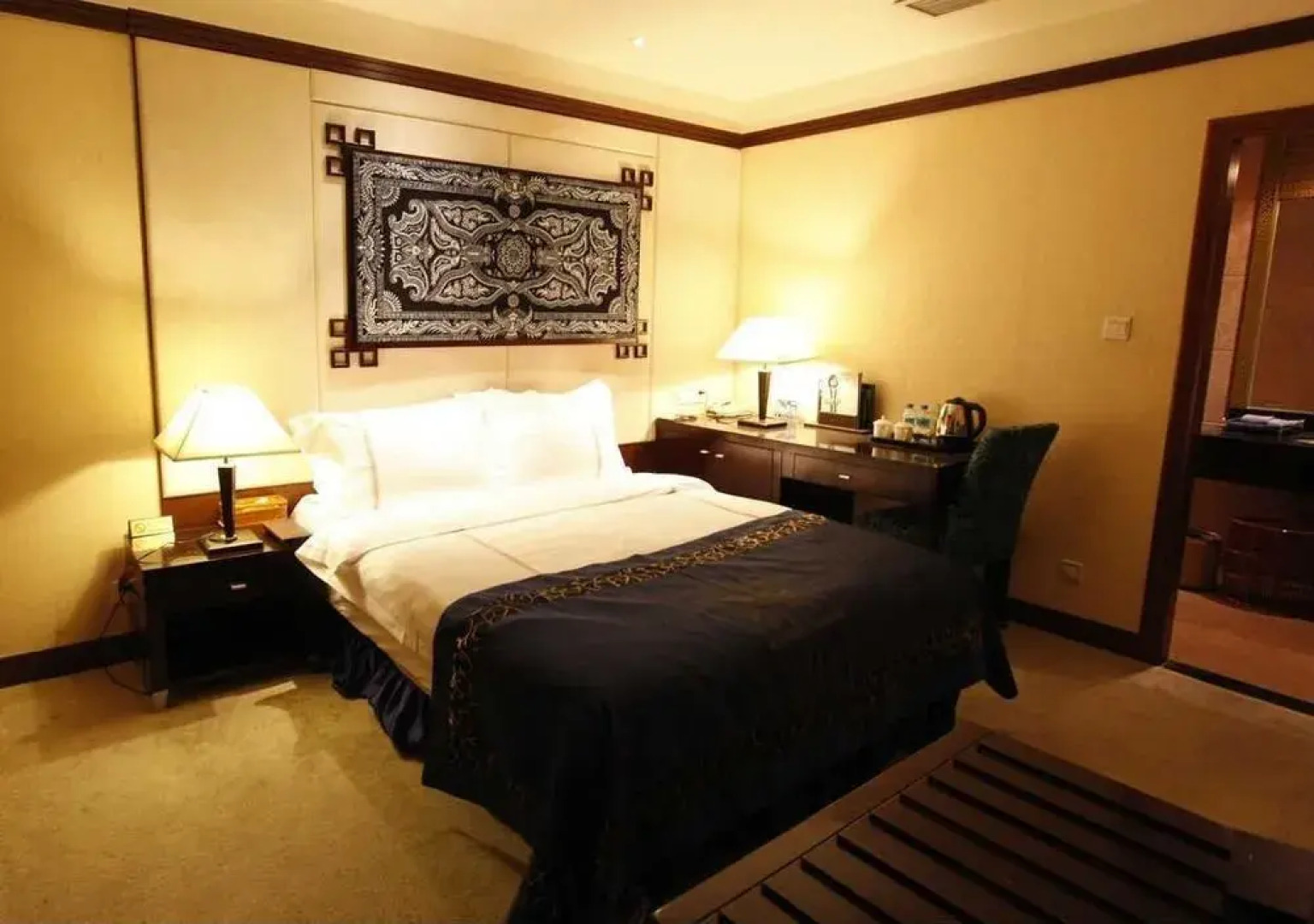 Guizhou Ethnic Hotel - Guiyang