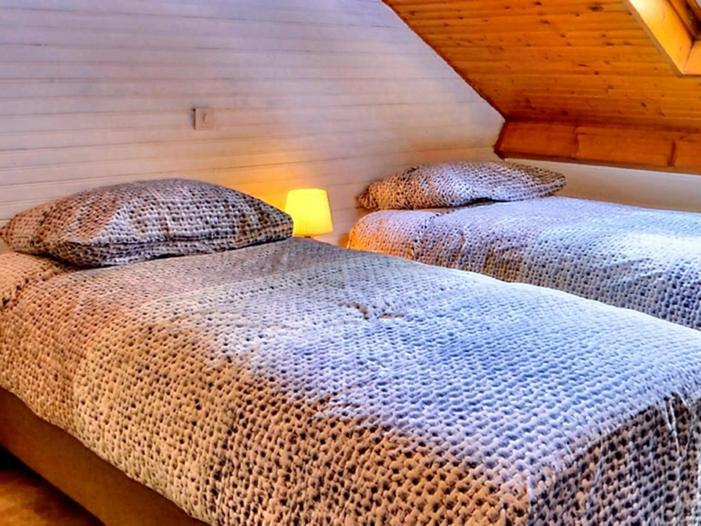 Serene Holiday Home in Cussac with Private Terrace, Barbeque