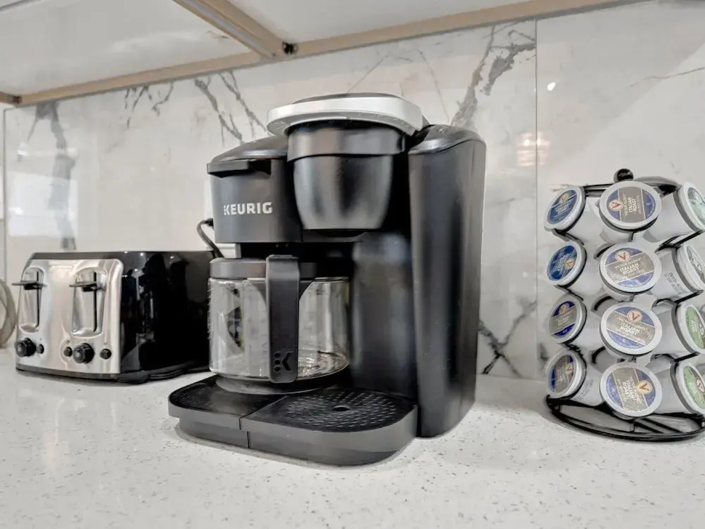 The Family Escape Hot Tub & BBQ near IRB