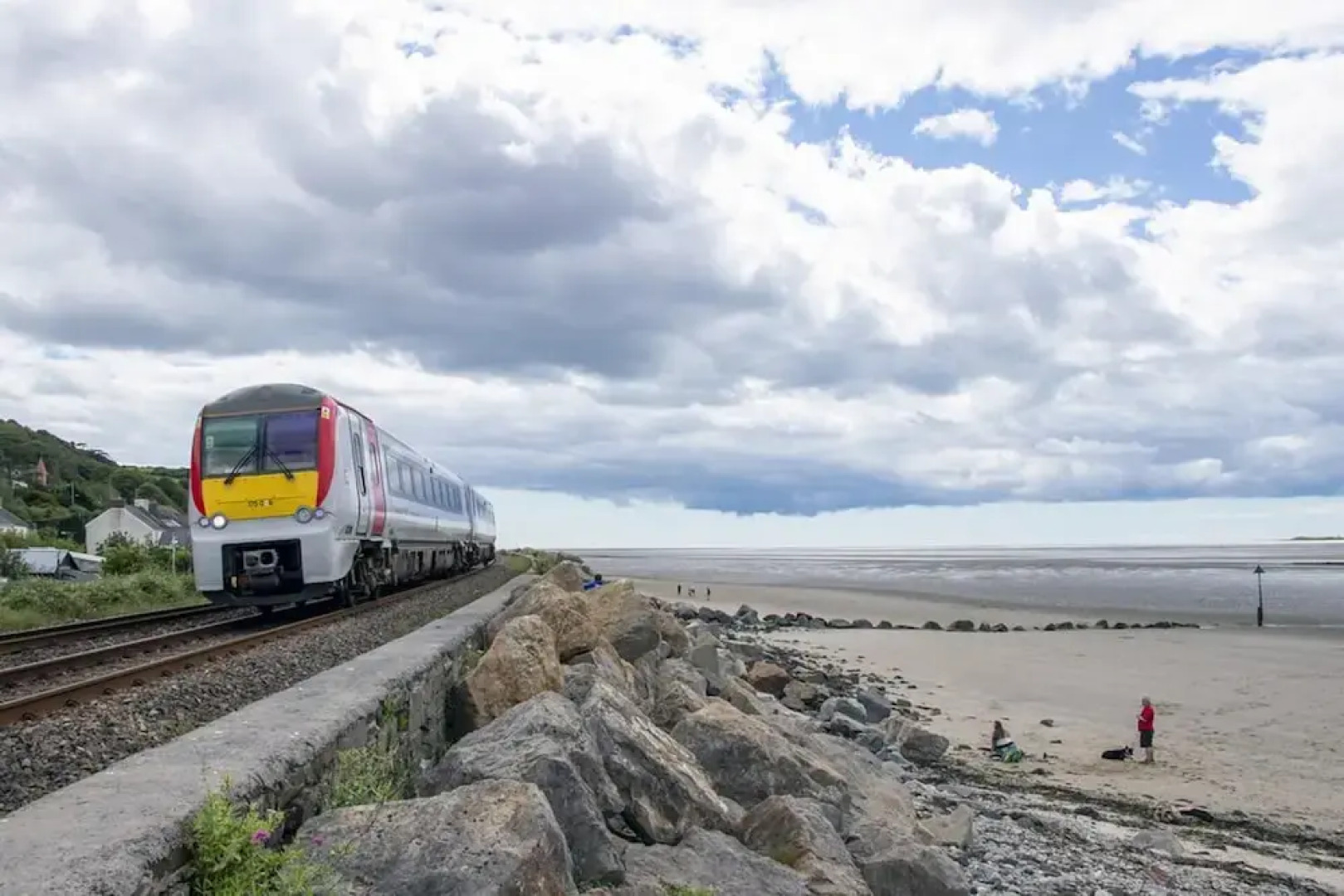 2br-sleeps4-balcony-petsok-parking-ferryside