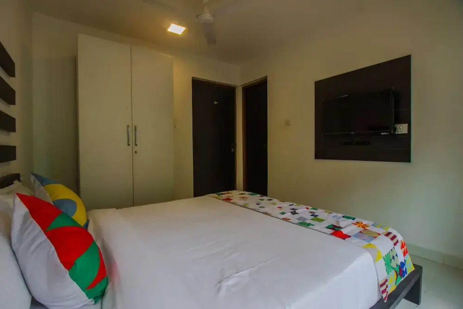 OYO 17402 Home Pool View 4BHK Villa Britona