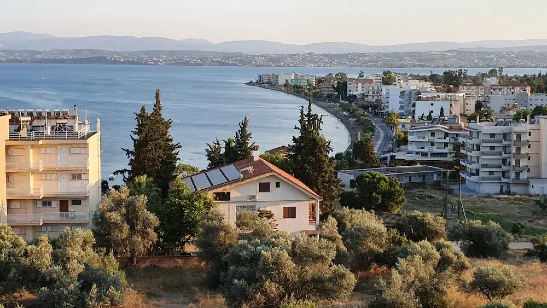 Lefkadi Apartments by the sea