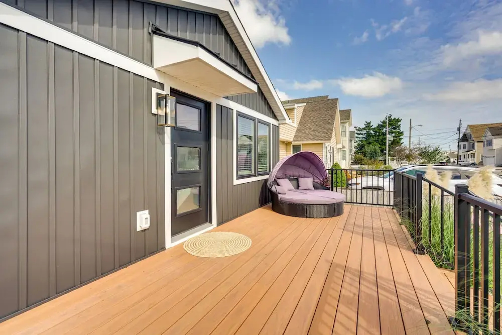 Renovated Seaside Park Cottage: Steps to Beach!