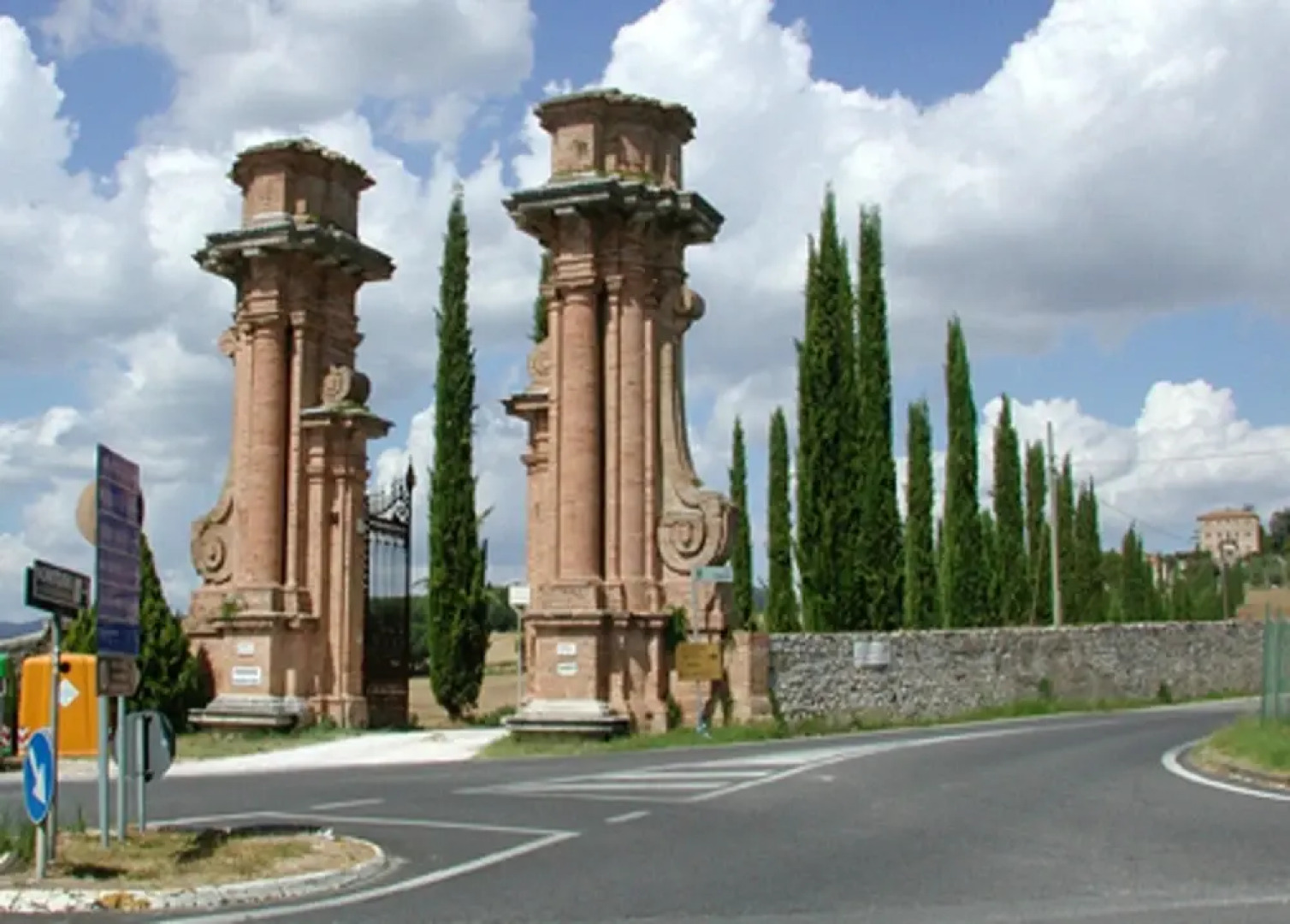 Villa With 3 Bedrooms in Montecampano, With Wonderful Mountain View, Private Pool, Furnished Garden