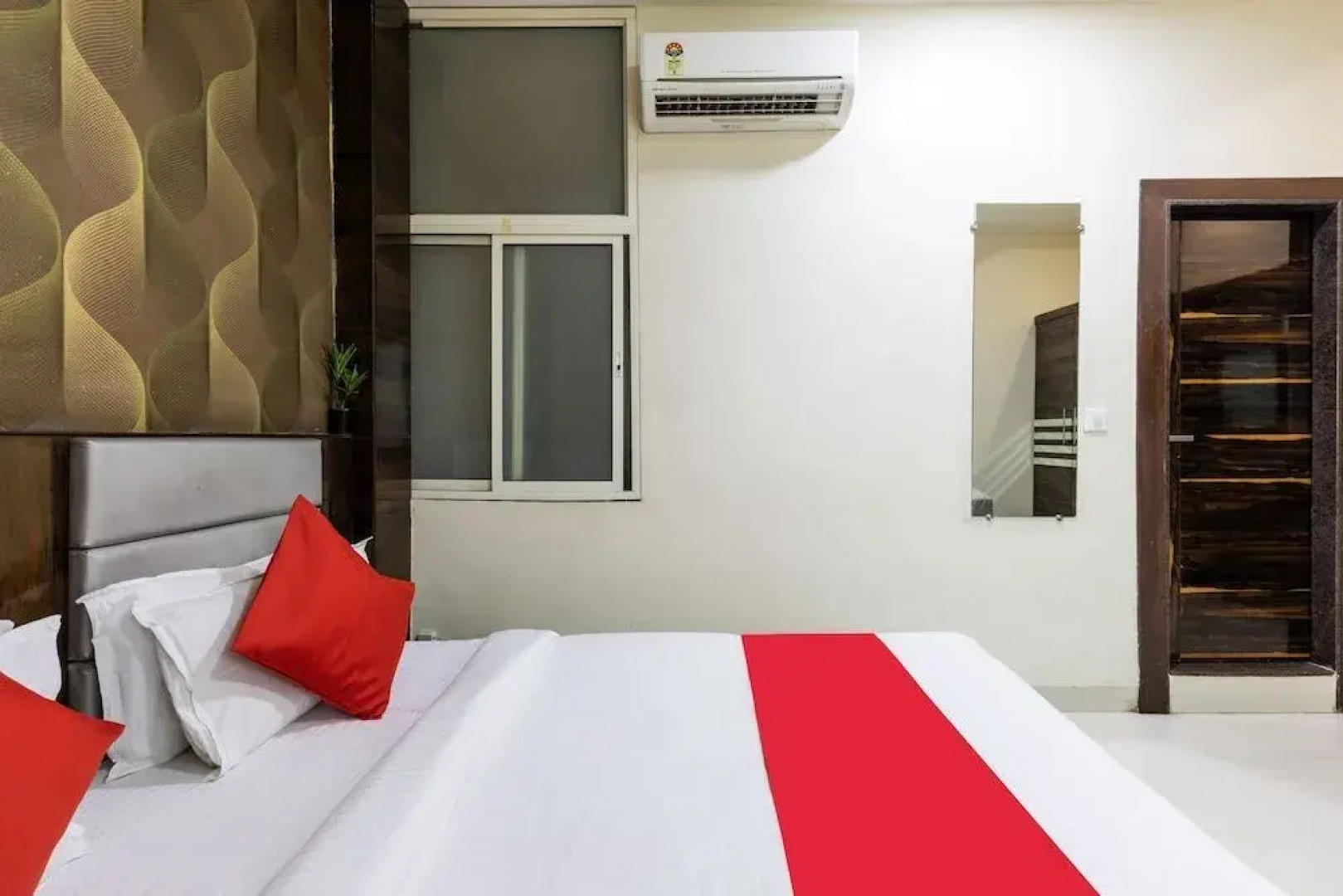 Hotel Shree Balaji Palace by OYO Rooms