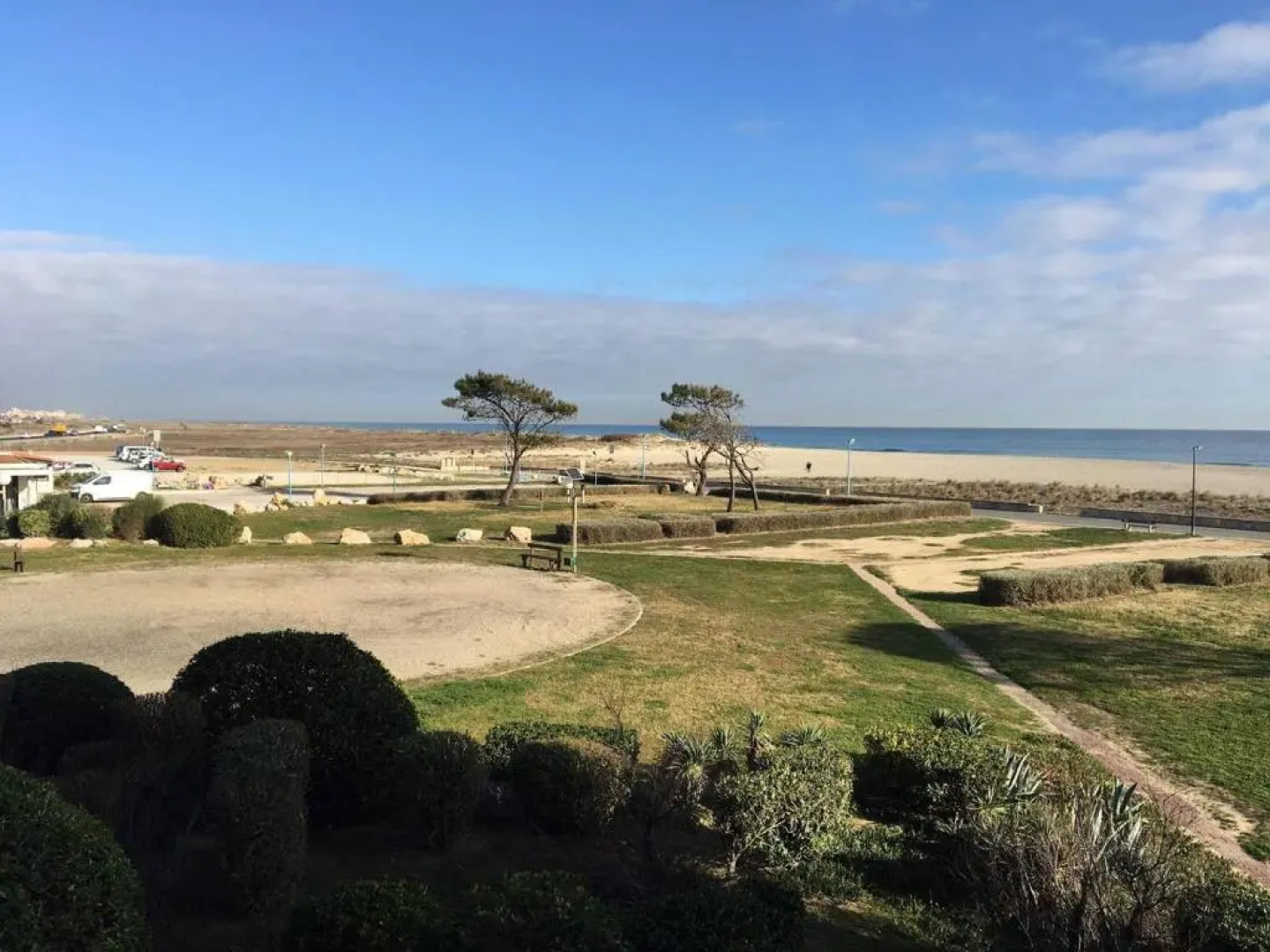 Accès direct plage pour ce T2 avec parking privatif 4PC125