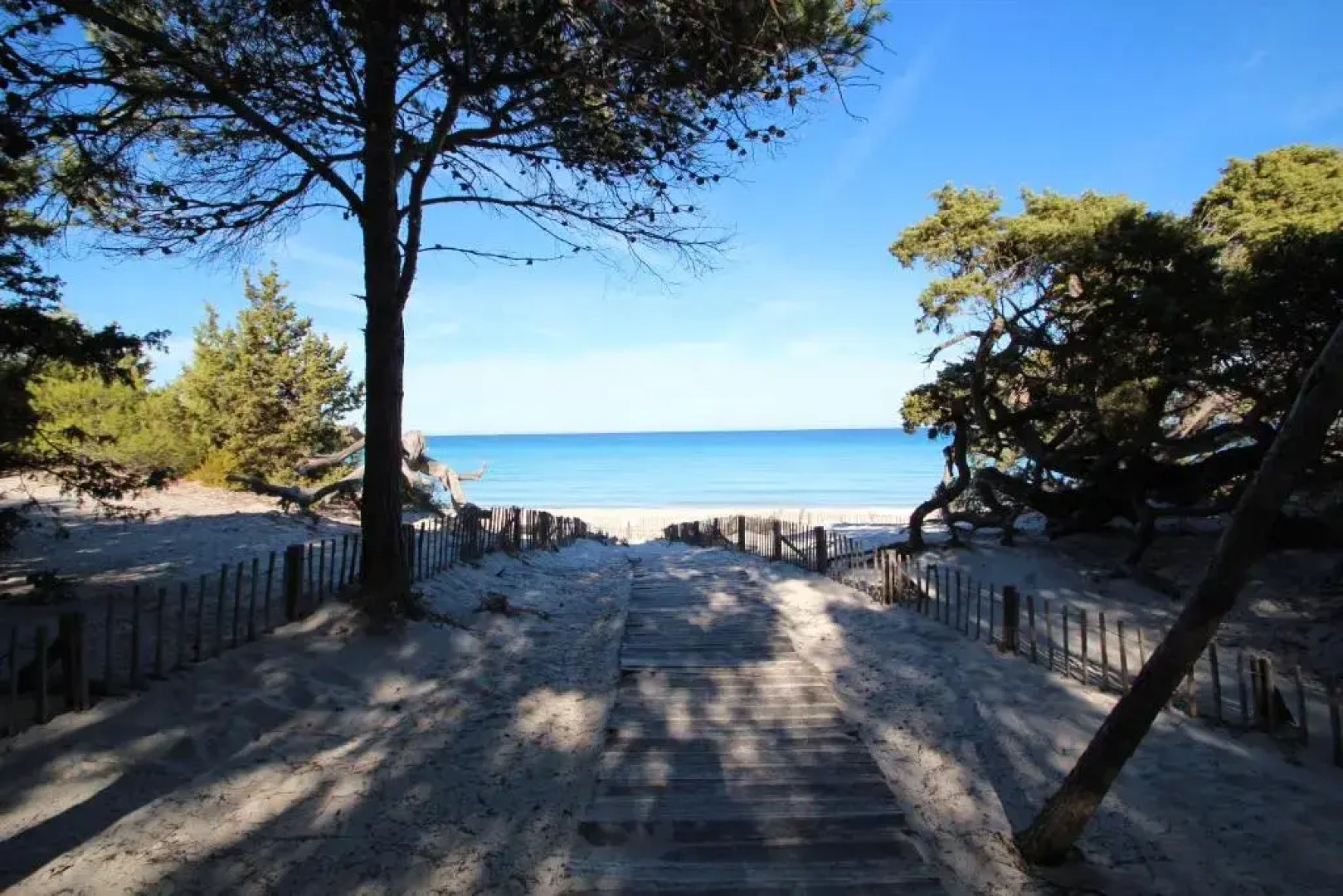 Studio vue mer au 1 etage