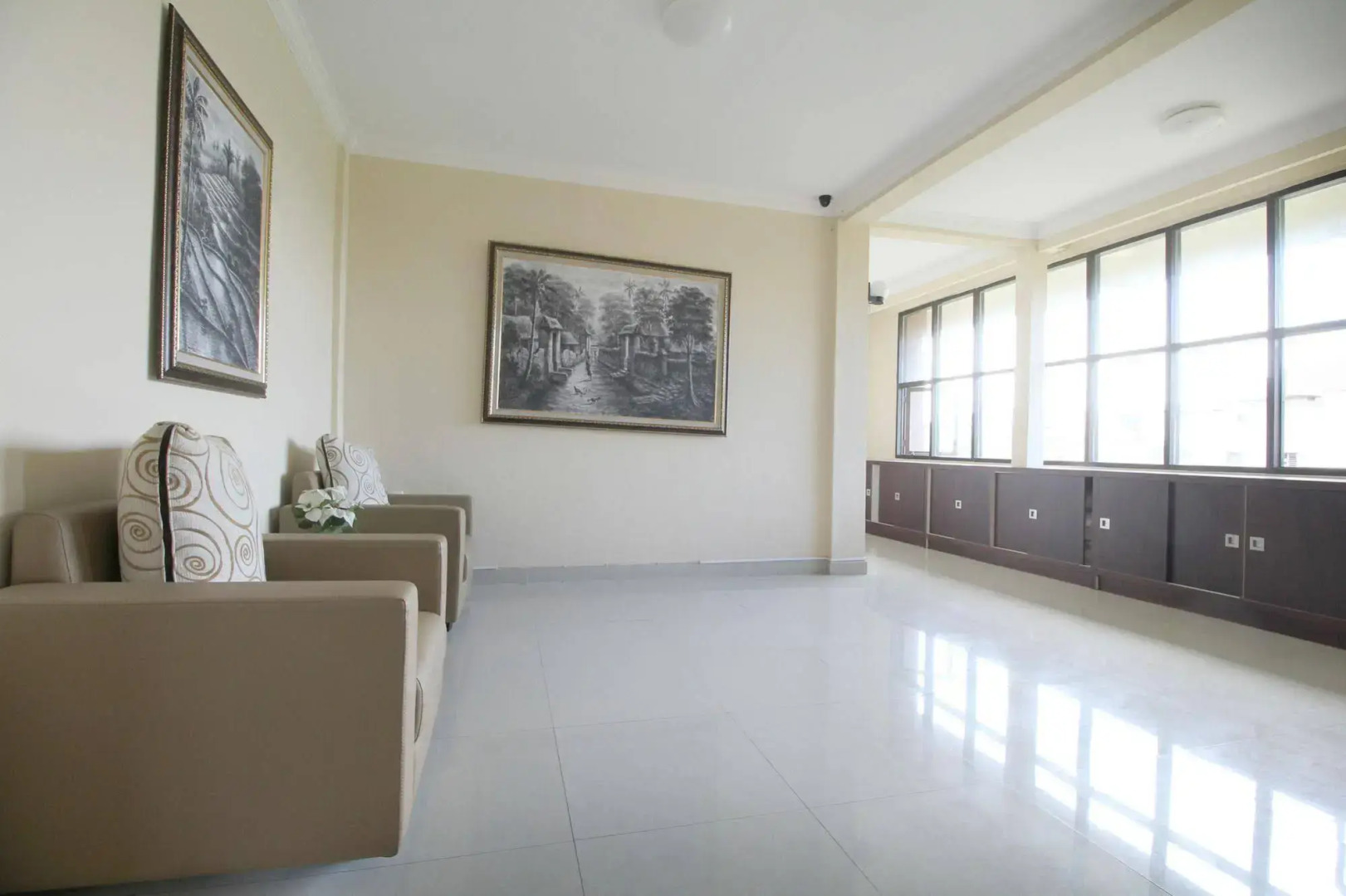 Airy Gianyar Hasanuddin Gang Dugul Sari Bali