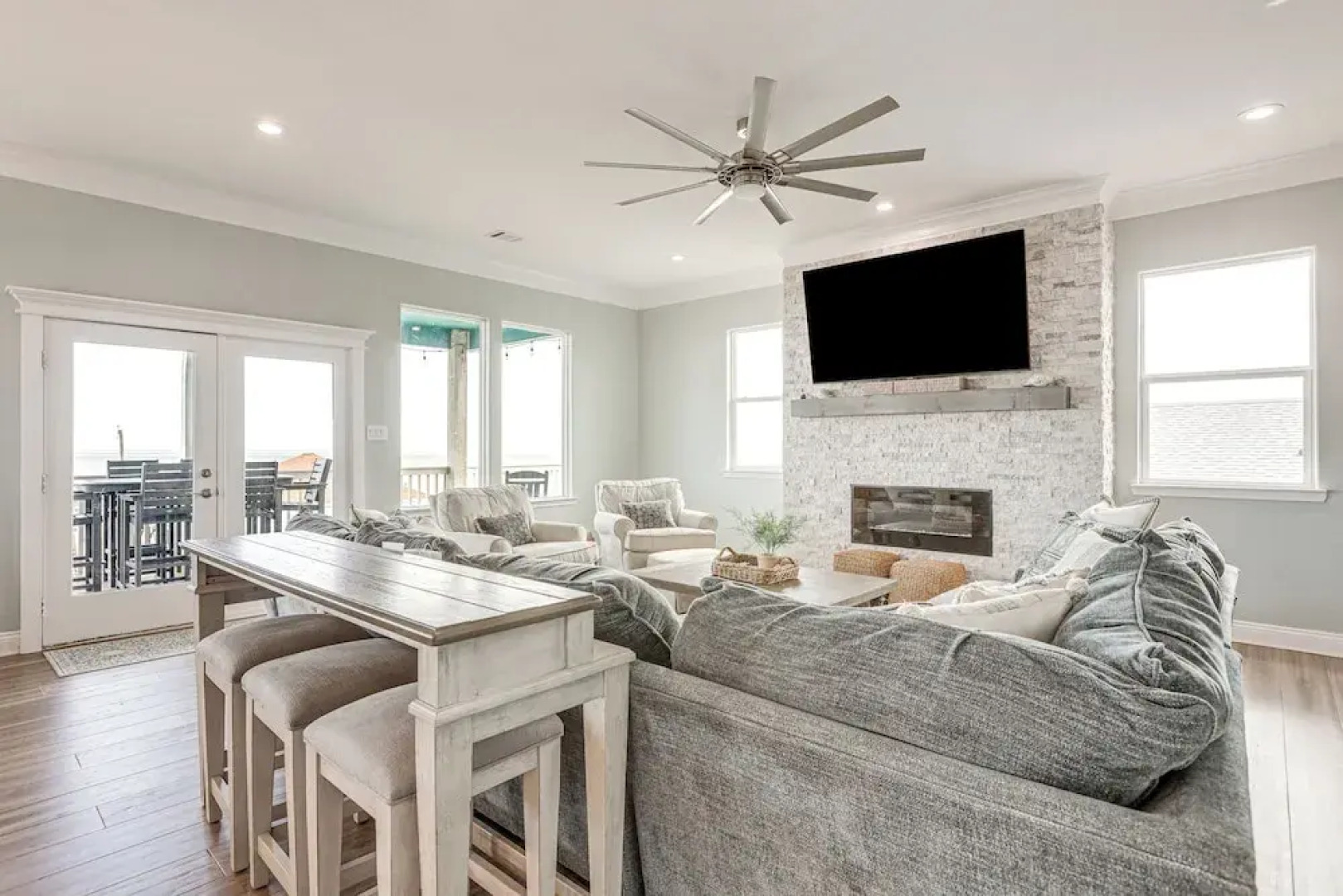 'footprints in the Sand' - Luxe Freeport Home!