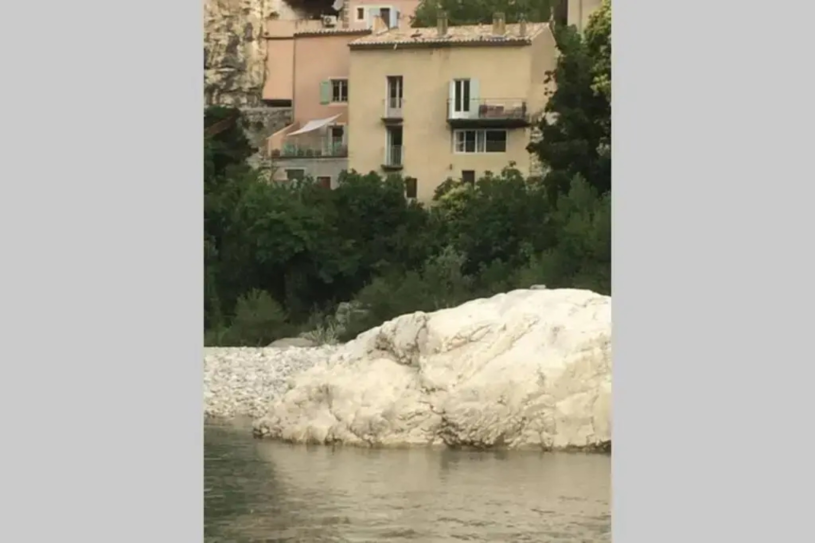 Nyons Centre, plage, vue, appart 6 pers, jardin