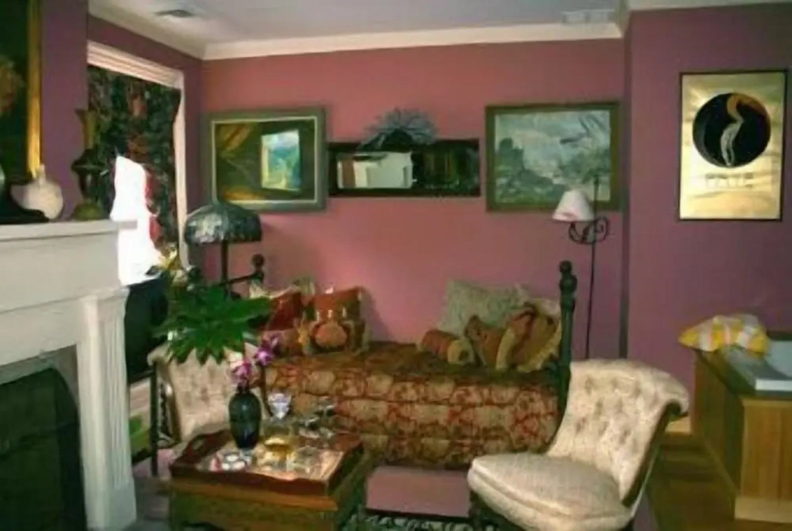 House of 1833 Bed & Breakfast & Gardens