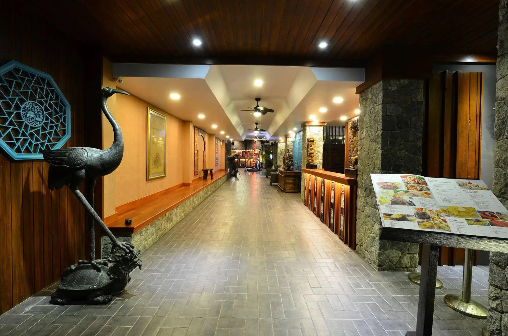 Lap Roi Karon Beachfront